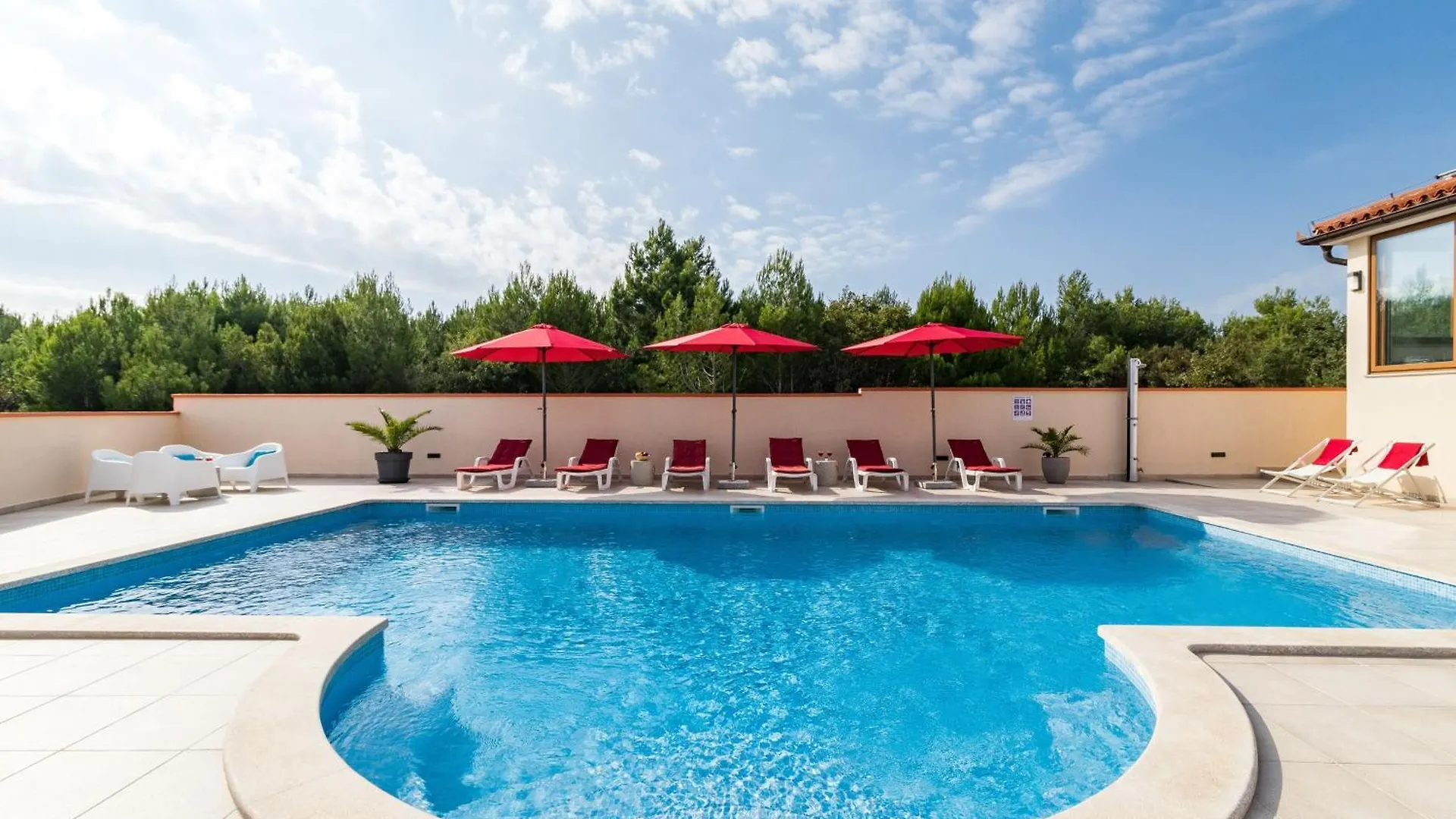 Holiday home Nettes Ferienhaus In Pomer Mit Privatem Pool Croatia
