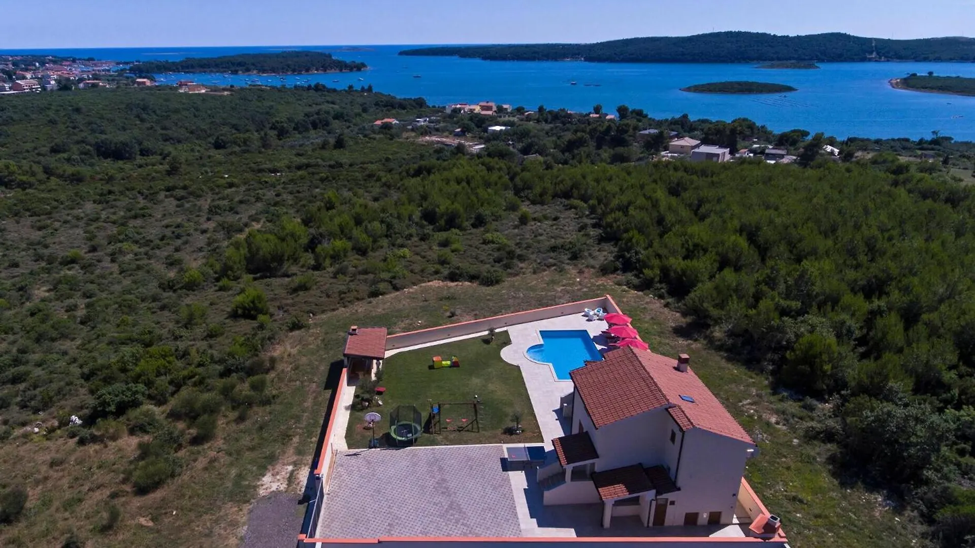 Nettes Ferienhaus In Pomer Mit Privatem Pool 0*,  Croatia
