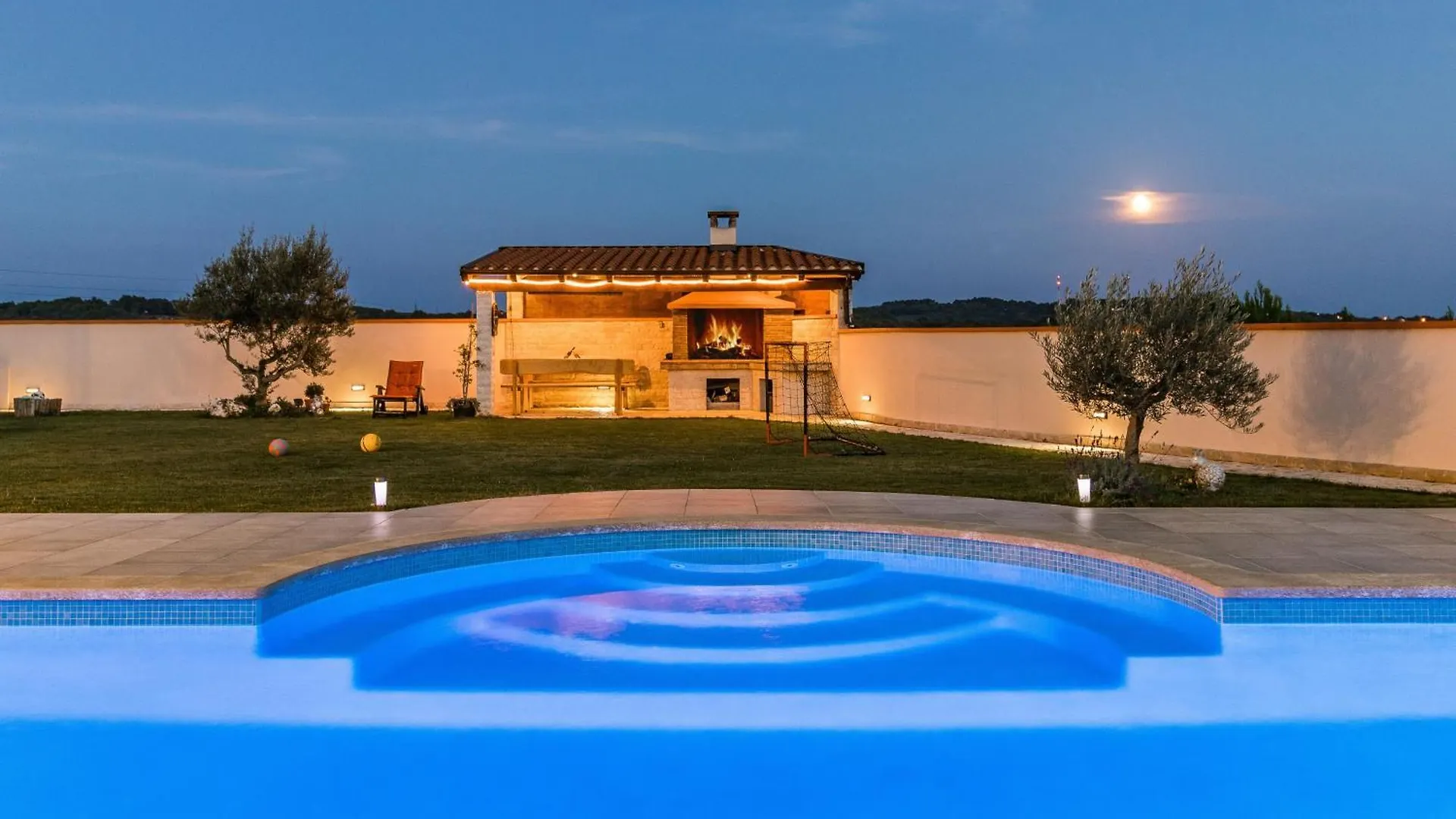 Nettes Ferienhaus In Pomer Mit Privatem Pool 0*,  Croatia