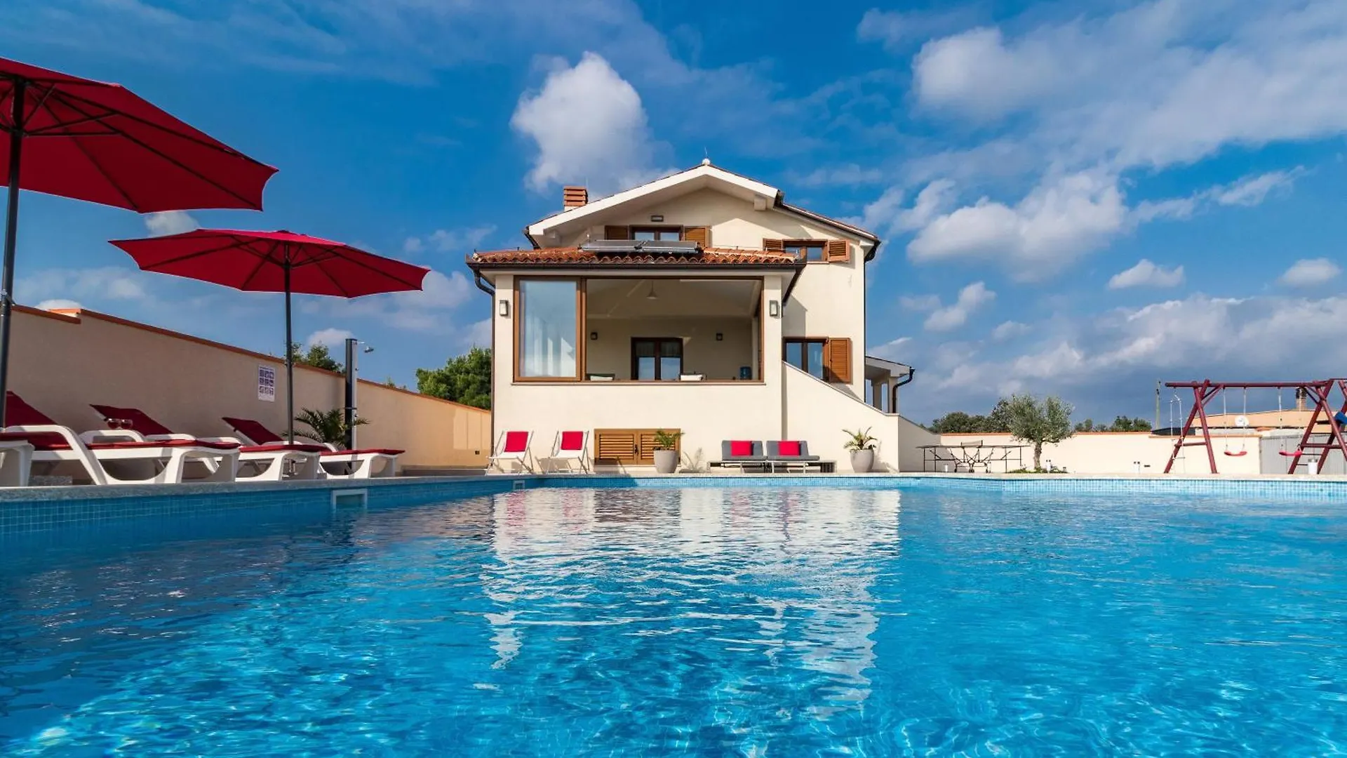 Holiday home Nettes Ferienhaus In Pomer Mit Privatem Pool Croatia