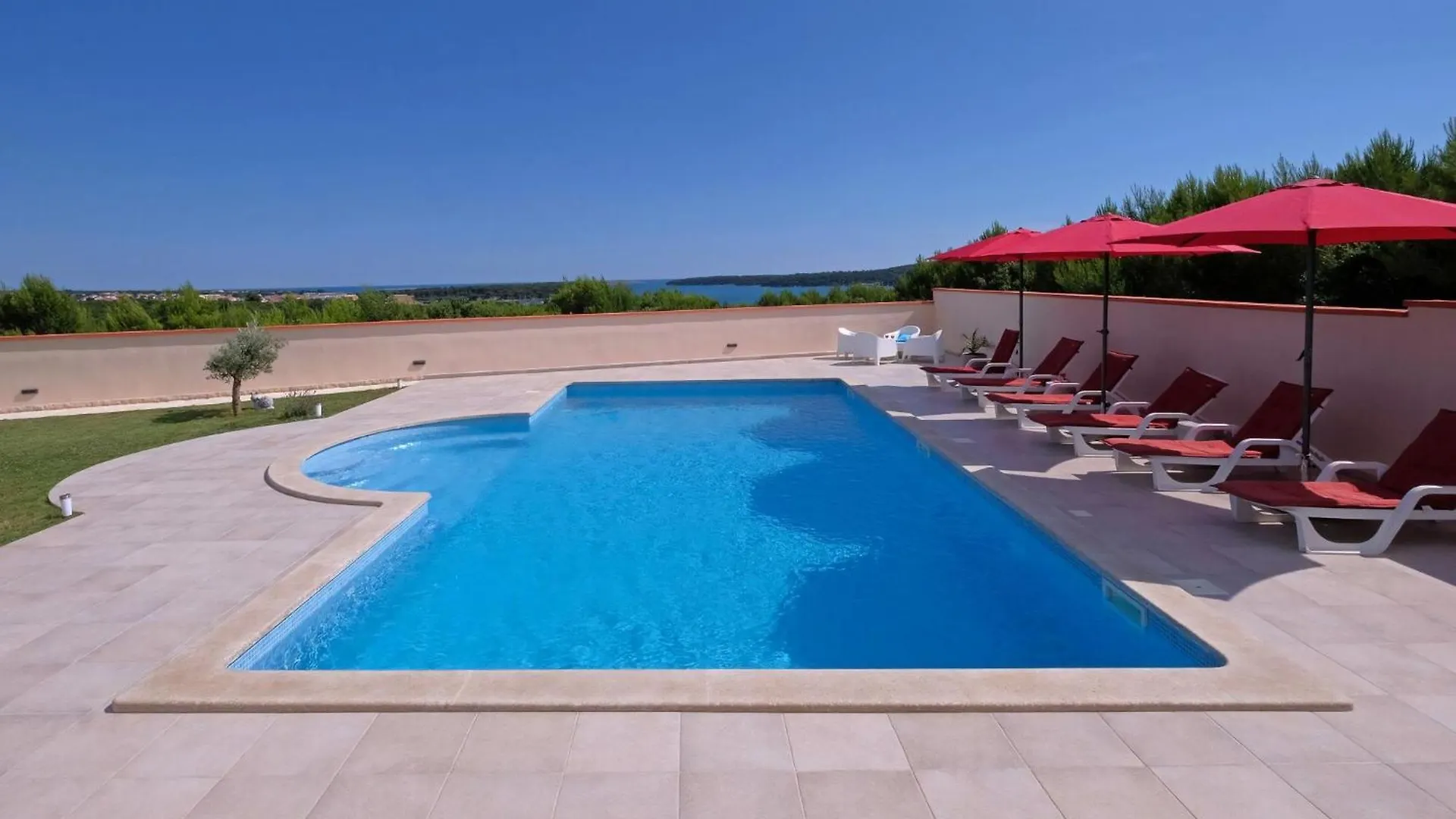Nettes Ferienhaus In Pomer Mit Privatem Pool Croatia
