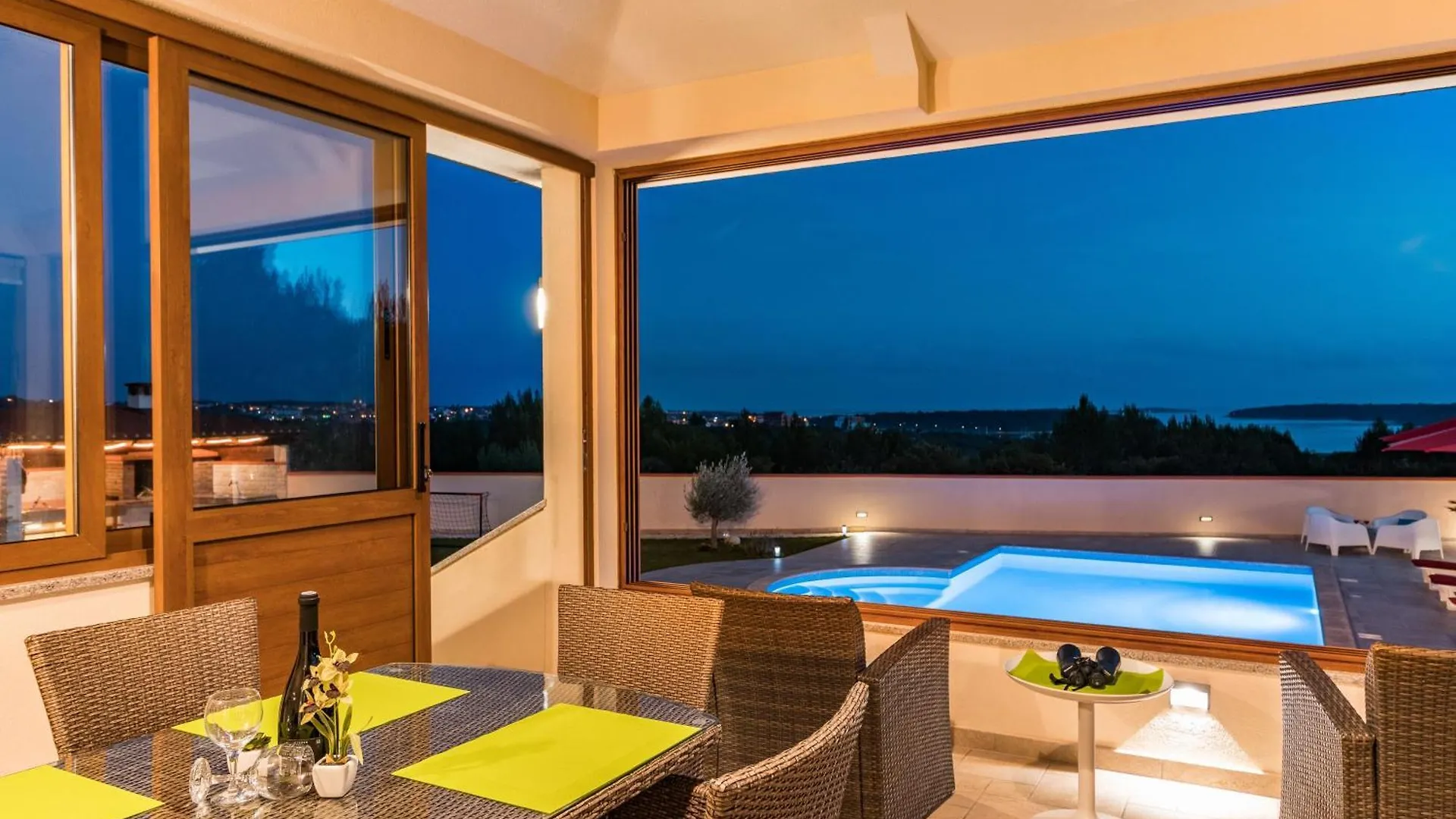 Nettes Ferienhaus In Pomer Mit Privatem Pool Holiday home